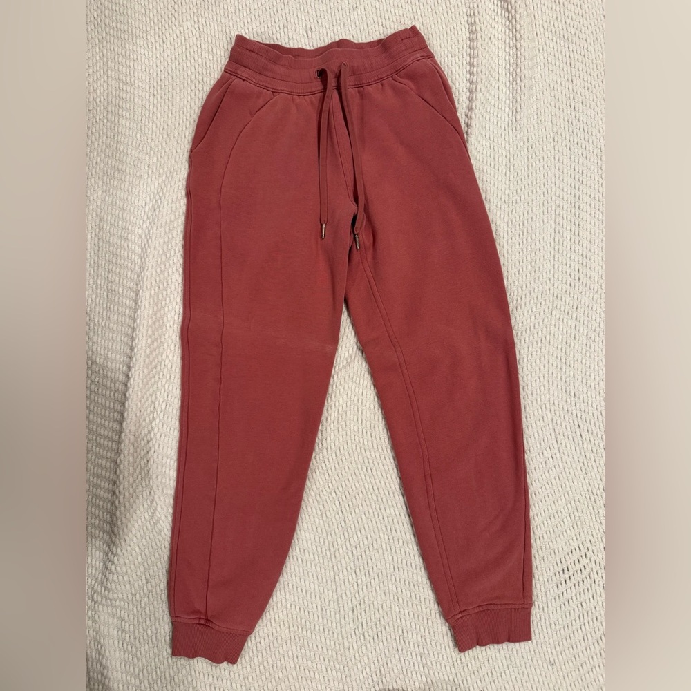 Mauve-ish Pink Lululemon Scuba Joggers